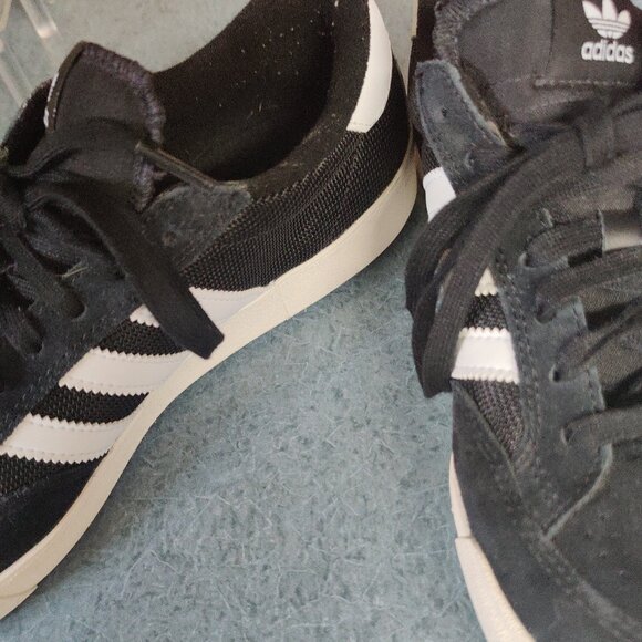 Mens size 10 Adidas Nora shoes! - Picture 2 of 8
